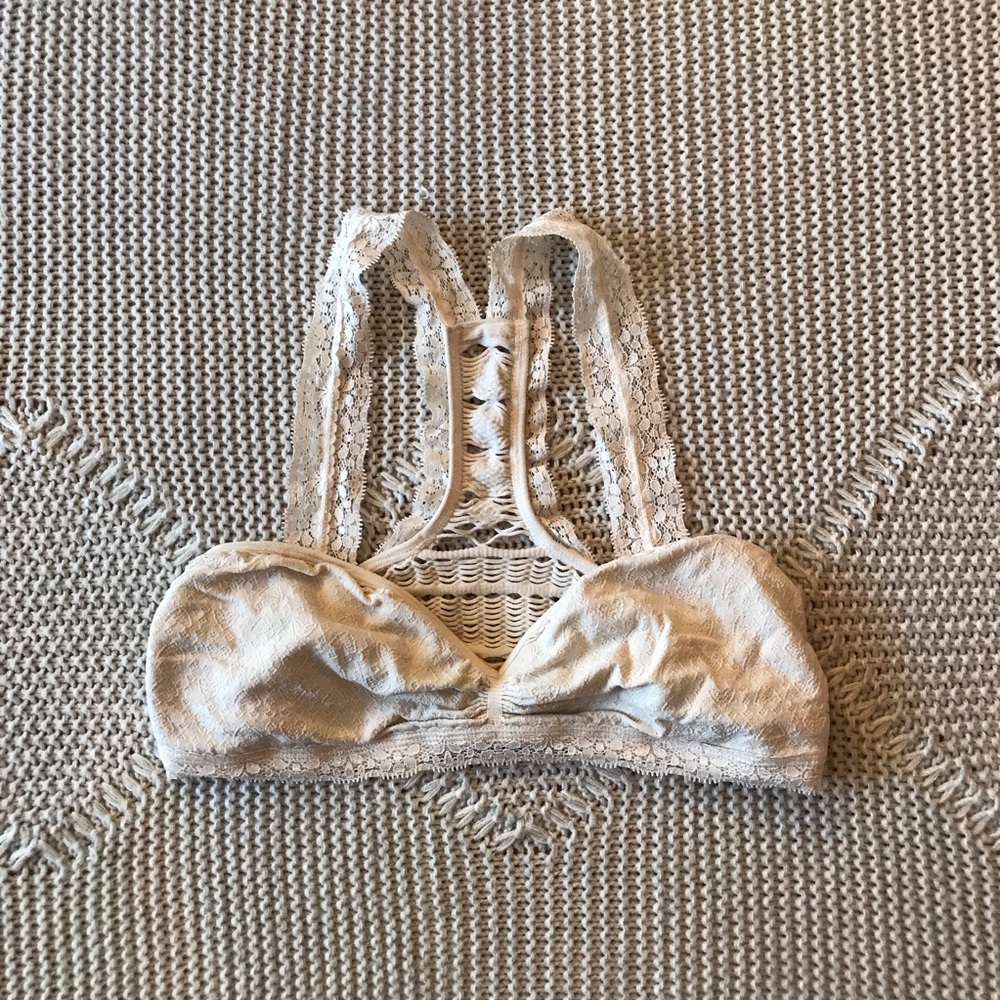 3/$18🤑 Altar’d State Lace Bralette (Cream/White)